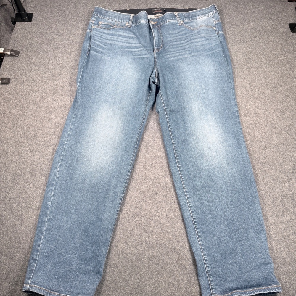 Torrid Bombshell Straight Jeans 26T Tall Medium Wash Premium Stretch Plus Size